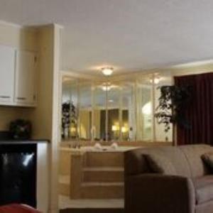 Lake View Inn & Suites Killen Екстер'єр фото